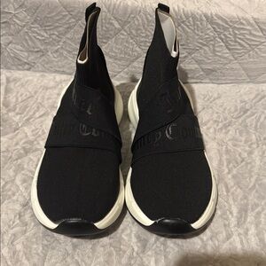 JUICY COUTURE black/white sock tennis shoes